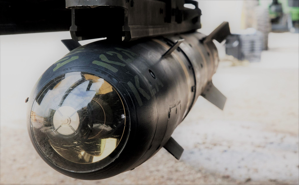 Tuy nhiên, phía nguồn tin cũng đã thừa nhận một nhược điểm của nó, đó là khi mang theo đầy đủ tải trọng tối đa là 16 tên lửa Hellfire, điều này sẽ ảnh hưởng trực tiếp đến khả năng tác chiến và hệ thống khác của nó.