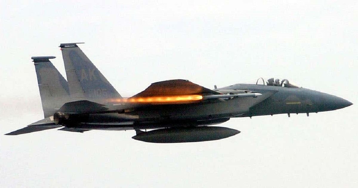 Arab Saudi mua thêm tên lửa đối không vì quá lo sợ UAV Arab Saudi mua them ten lua doi khong vi qua lo so UAV