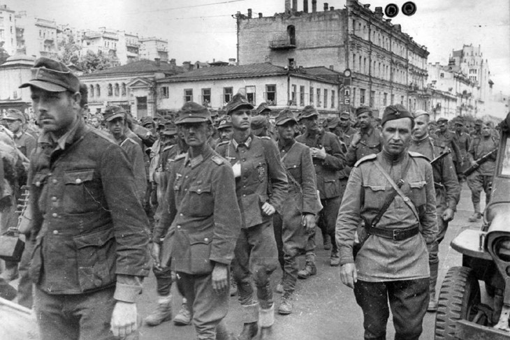 Trong vài năm liền, khúc lồi này giống như một cái gai nhọn thúc vào sườn các tư lệnh Liên Xô, vì từ đây quân Đức có thể mở một cuộc tấn công mới vào thủ đô của Xô Viết bất cứ lúc nào.