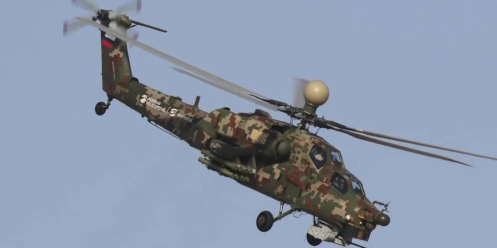 Trong khuôn khổ Dubai Airshow 2021, cả 2 mẫu trực thăng này đều đã cùng tham gia vào chương trình bay biểu diễn của buổi triển lãm, và đã có nhiều pha nhào lộn ngoạn mục, những màn thao tác hành động trong tác chiến hết sức đẹp mắt, gây ấn tượng với người xem.