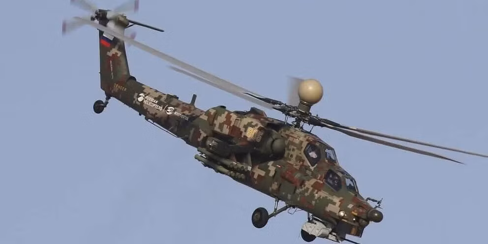 Trong khuôn khổ Dubai Airshow 2021, cả 2 mẫu trực thăng này đều đã cùng tham gia vào chương trình bay biểu diễn của buổi triển lãm, và đã có nhiều pha nhào lộn ngoạn mục, những màn thao tác hành động trong tác chiến hết sức đẹp mắt, gây ấn tượng với người xem.