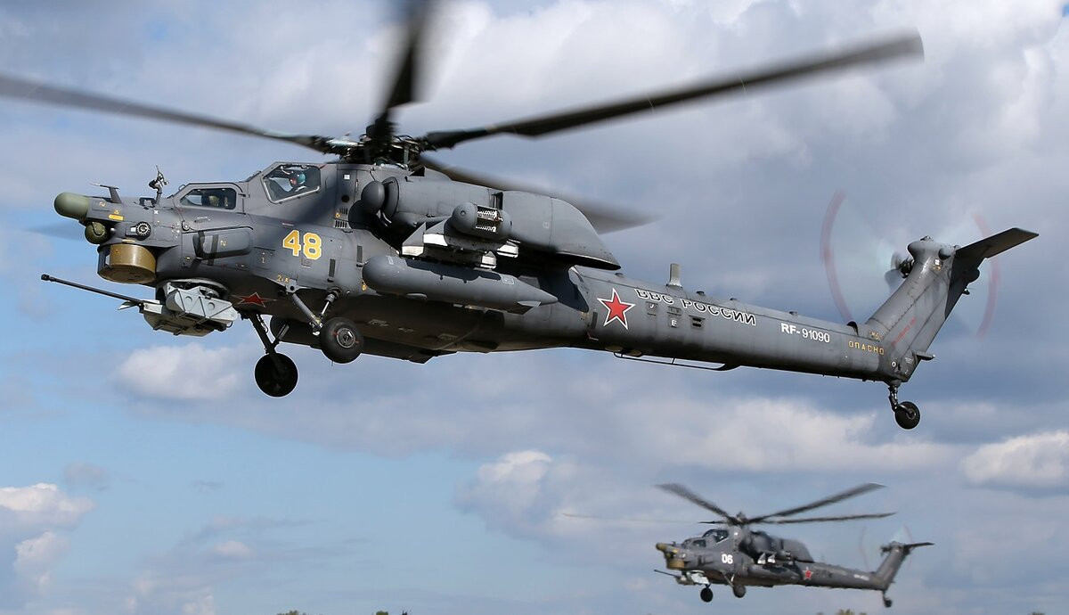 Còn về Mi-28NE “Thợ săn đêm” của Nga, qua các màn trình diễn ngoạn mục của mình trong khuôn khổ của buổi triển lãm Dubai Airshow 2021, có thể nói rằng đây là một mẫu trực thăng chiến đấu rất “đáng gờm” của Nga.