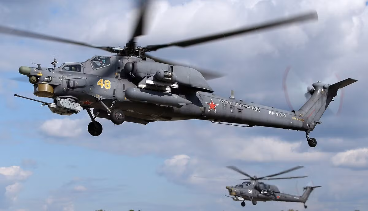 Còn về Mi-28NE “Thợ săn đêm” của Nga, qua các màn trình diễn ngoạn mục của mình trong khuôn khổ của buổi triển lãm Dubai Airshow 2021, có thể nói rằng đây là một mẫu trực thăng chiến đấu rất “đáng gờm” của Nga.