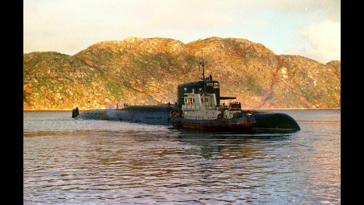 Nhưng lớp tàu ngầm Yankee này cũng không trụ được lâu, khi từ năm 1979-1994, các hầm chứa trên các tàu ngầm này đã không hoạt động đủ tốt, được thuyên chuyển sang các nhiệm vụ khác như tình báo. Cuối cùng, các tàu ngầm này đã bị loại biên và dừng hoạt động vào năm 1995.