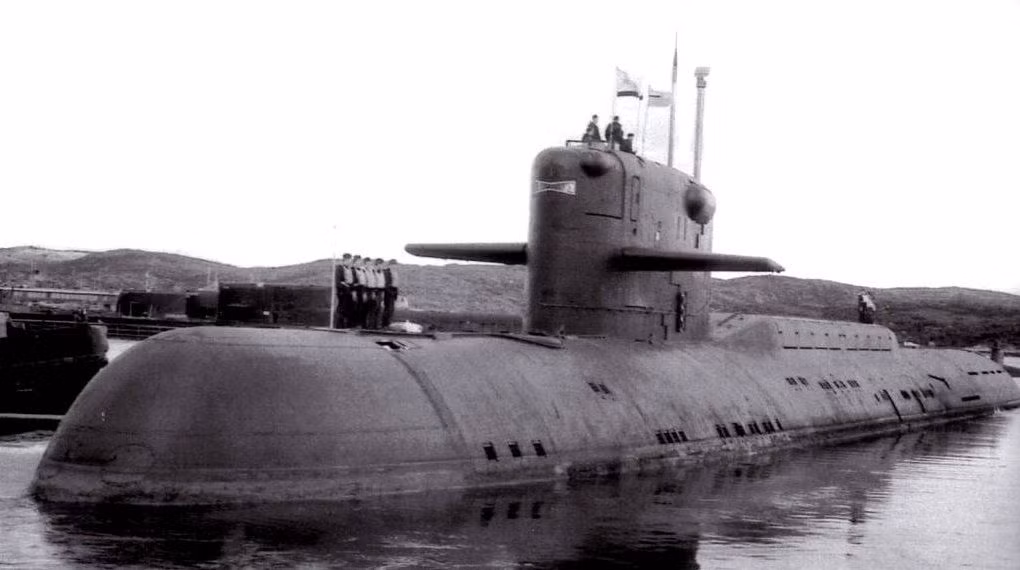 Đến năm 1977, tàu ngầm K-140, một trong các tàu ngầm hạt nhân lớp Yankee đã được chọn để chuyển đổi hệ thống silo phóng tên lửa, có thể phóng các loại SLBM lớn hơn. Khi nâng cấp hoàn thiện, chúng được đặt tên là Yankee II, với 12 silo cỡ lớn hơn để phóng đa dạng các loại SLBM.