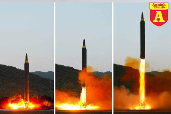 Với tên lửa Hwasong-12, chúng ta đã được chứng kiến một loại tên lửa đầy uy lực tới từ Bắc Triều Tiên, sở hữu tầm bay cao tới 2.000km, được đánh giá có thể phóng đi trong phạm vi lên tới 800km, đánh dấu khả năng “đáng quan ngại” rằng, CHDCND Triều Tiên sẽ còn thử nghiệm nhiều loại tên lửa đạn đạo tối tân hơn nữa. Nguồn ảnh: KCNA.