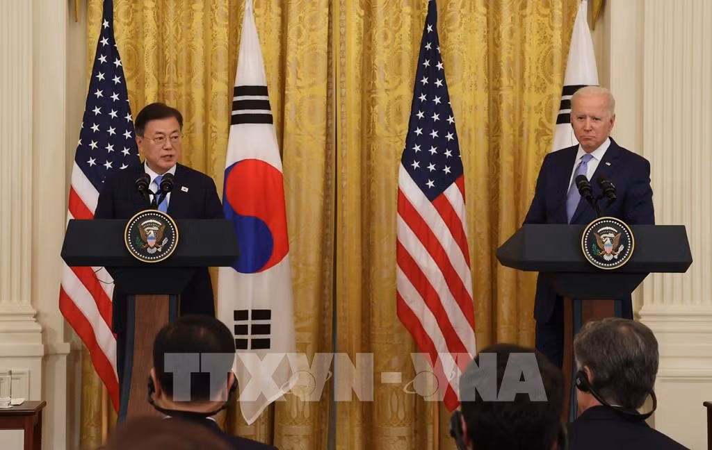 Hiện nay, các dữ liệu tới từ tên lửa mà Bình Nhưỡng phóng đi đang được cơ quan tình báo của Hàn Quốc kết hợp với Mỹ để phân tích thêm về mặt chi tiết, Nhật Bản chia sẻ. Nguồn ảnh: TTXVN.