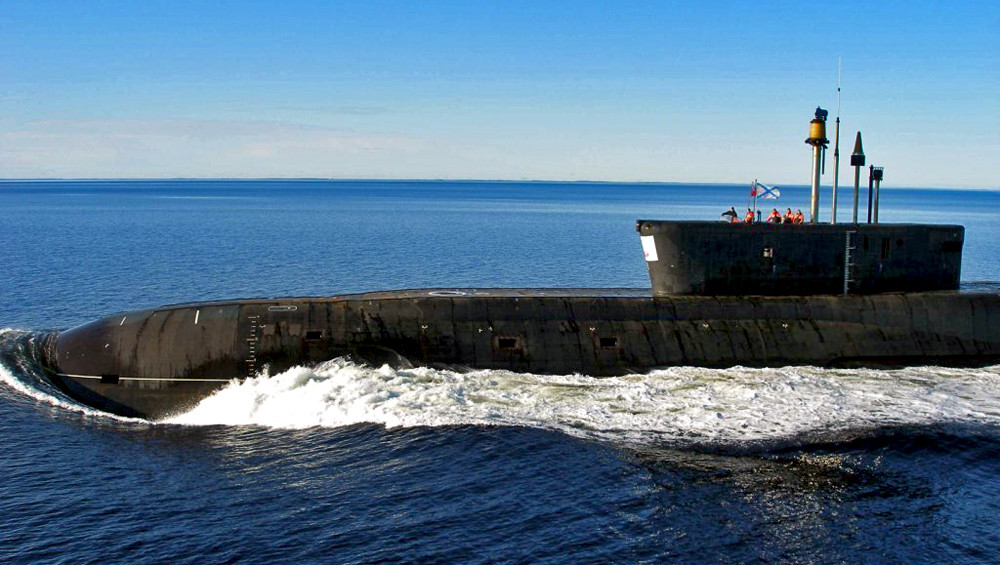 Không chỉ nhỏ và nhẹ hơn so với các “đàn anh”, Borey-A còn được đánh giá cao bởi khả năng cơ động của mình, chúng có thể đạt tốc độ tối đa lên tới 61km/h, với lực đẩy được cung cấp bởi lò phản ứng hạt nhân OK-650V, kèm đó có 1 tuabin hơi AEU và 1 máy bơm phản lực mạnh mẽ. Nguồn ảnh: skyscrapercity.com.