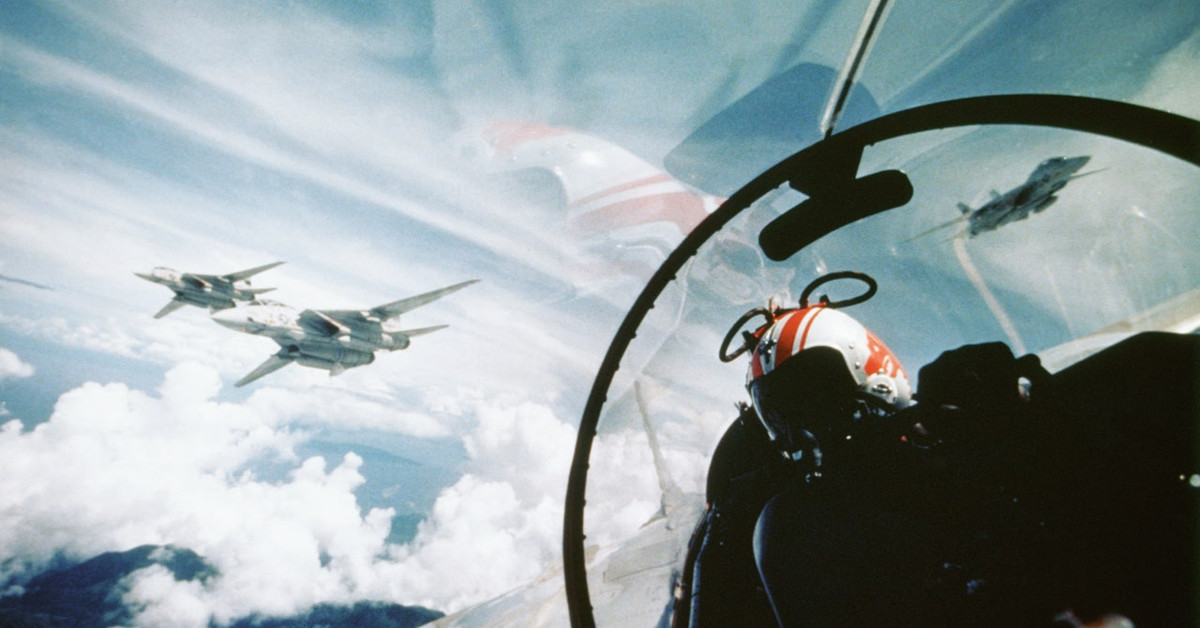 Và không chỉ có những rắc rối nêu trên, các chiến đấu cơ Maverick còn gặp phải một vấn đề lớn trong chi phí, khi các cánh tuabin bên trong động cơ của nó đã hỏng nhanh hơn dự kiến nhiều, gây ra thiệt hại nghiêm trọng không chỉ cho động cơ, mà còn đến cả chi phí trùng tu và tính mạng của phi công.