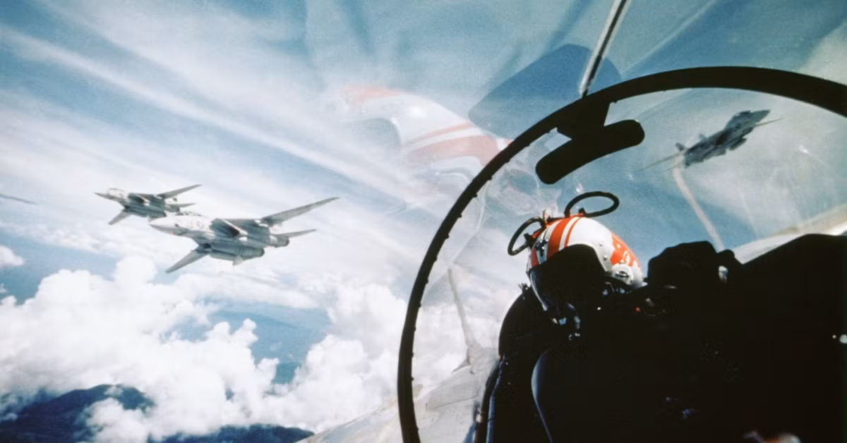 Và không chỉ có những rắc rối nêu trên, các chiến đấu cơ Maverick còn gặp phải một vấn đề lớn trong chi phí, khi các cánh tuabin bên trong động cơ của nó đã hỏng nhanh hơn dự kiến nhiều, gây ra thiệt hại nghiêm trọng không chỉ cho động cơ, mà còn đến cả chi phí trùng tu và tính mạng của phi công.