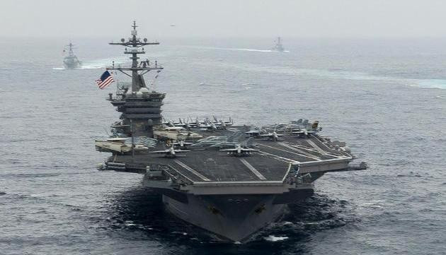 Đi kèm với sự cơ động nhờ tốc độ, hàng không mẫu hạm của Mỹ còn được trang bị hệ thống điện tử hiện đại, bao gồm các hệ thống radar, dẫn đường. Đem lại cho CVN-70 khả năng quan sát, kiểm soát mục tiêu cũng như tác chiến hiệu quả.