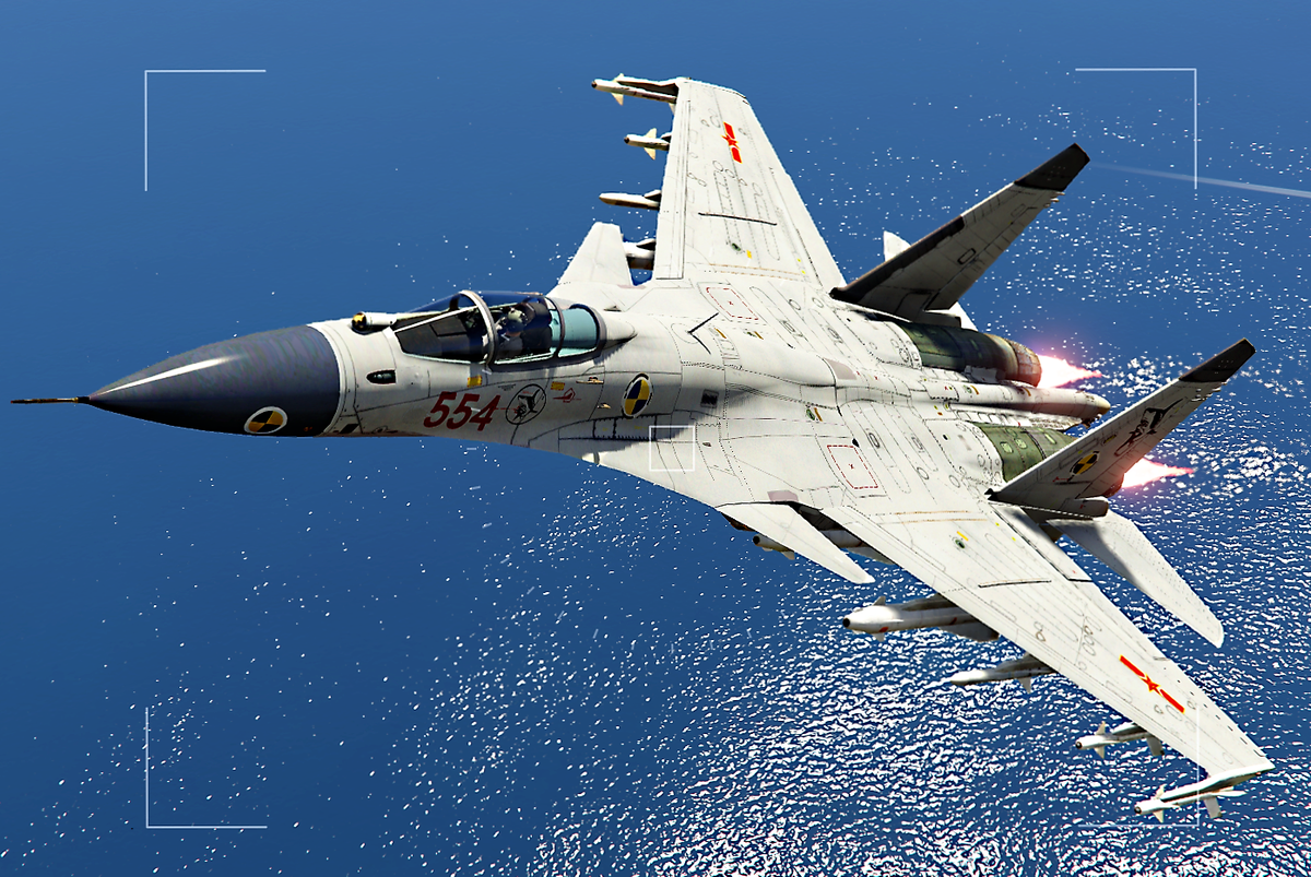 Tuy nhiên, dẫu nặng nề là thế, các J-15 vẫn được đảm bảo sự cơ động của mình khi được trang bị bộ động cơ đôi WS-10A đầy mạnh mẽ, sản sinh lực đẩy giúp nó đạt gia tốc tối đa là Mach 2.4, bền bỉ trong phạm vi 3.500km và trần bay phục vụ đạt 20.000m. Nguồn ảnh; 1poin.com.