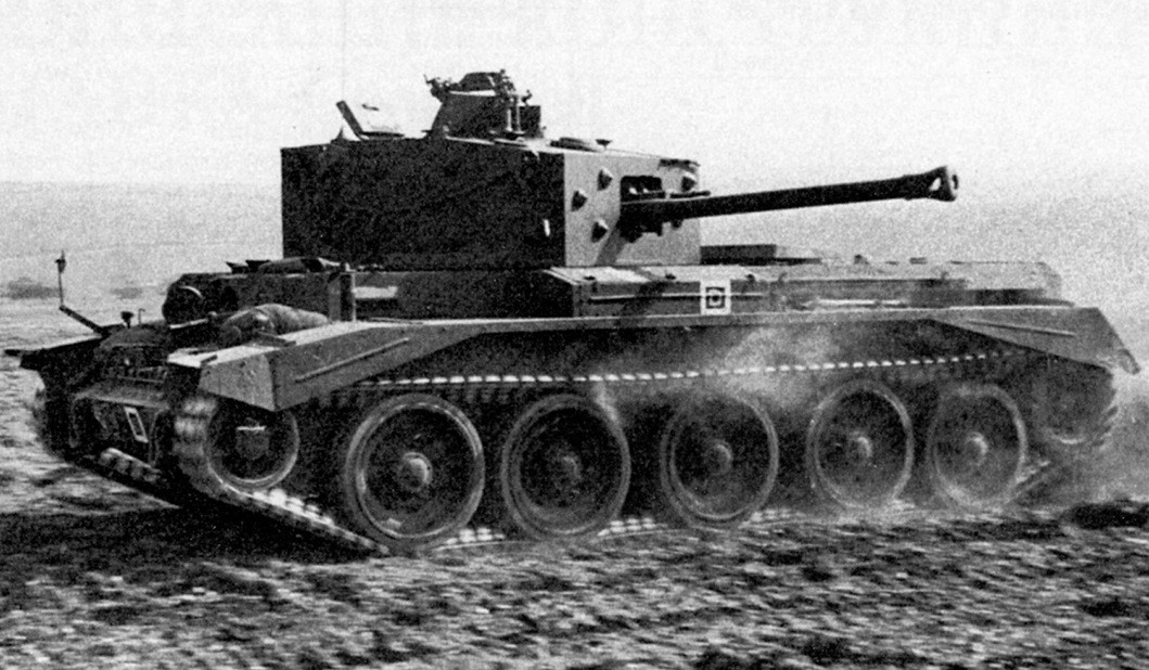 Các xe tăng Cromwell cũng có sự bền bỉ cao, chúng hoạt động tốt trong phạm vi 270km đổ bộ đất liền, và khoảng 130km khi xuyên quốc gia.