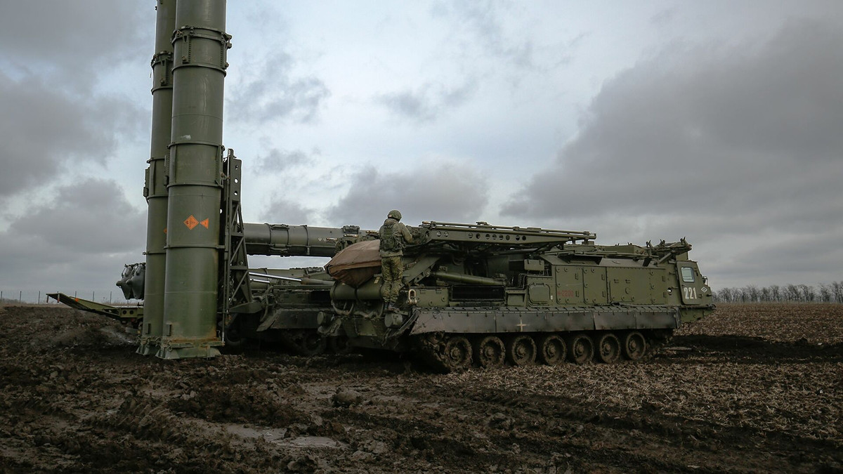 Trong các cuộc tập trận diễn ra, trong khuôn khổ một cuộc tập trận tại Tajikistan có một điều nổi trội, các tổ hợp tên lửa S-300 của Nga đã loại bỏ hoàn toàn tên lửa hành trình đối phương một các xuất sắc. 