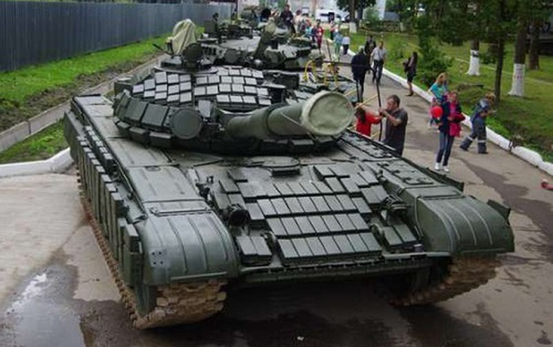 Động cơ điện phụ trợ (APU) này đã xuất hiện ở các xe tăng hiện đại nhất của Nga hiện nay.