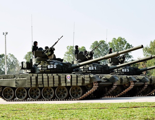 Xe tăng chủ lực T-72B1MS có chiều dài thân là 9,5m, chiều ngang là 3,59m. T-72B1MS “Đại bàng trắng” được trang bị động cơ Diesel B-84MS. Nó có thể chạy được tối đa 60 km/h với tầm hoạt động tối đa là 700 km.