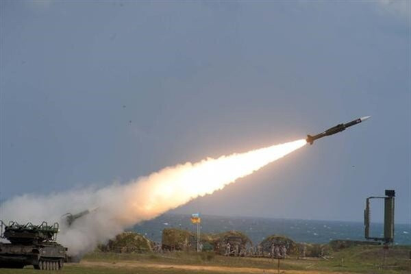 Đây là loại tên lửa đối không mạnh mẽ, có thể diệt gọn các mục tiêu không kích trong tầm 50km với đa dạng các loại mục tiêu khác nhau.