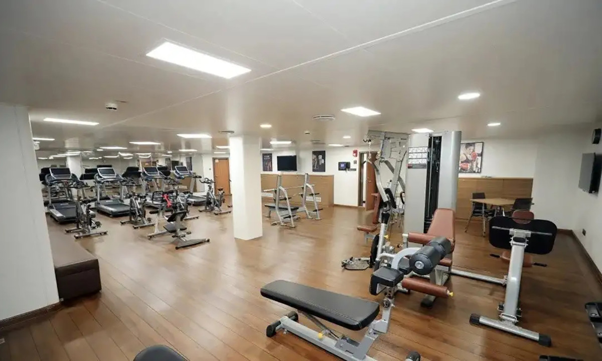 Nhưng không chỉ là những phút thư giãn như vậy, sức khoẻ của các thuỷ thủ đoàn trên Haixun 09 cũng phải được đảm bảo, có lẽ vì thế mà nơi đây xuất hiện một phòng gym với đầy đủ các thiết bị luyện tập cho thuyền viên của mình. 