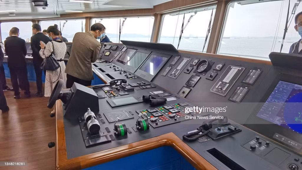 Còn về nội thất của Haixun 09, mới đây đã có những tấm ảnh về bên trong con tàu tuần hải này của MSA Trung Quốc, được cho là chụp trước hoặc ngay trong ngày ra mắt.