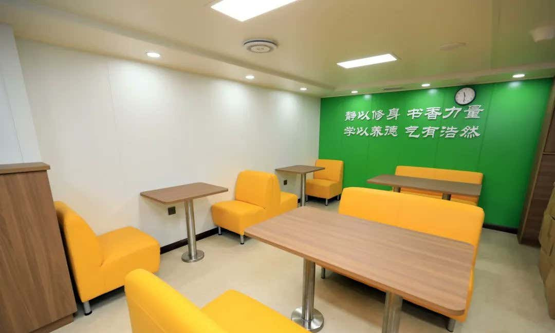 Theo giới quan sát, nội thất lộng lẫy của con tàu này sẽ phát huy tác dụng trong những chuyến viếng thăm mang tính ngoại giao.