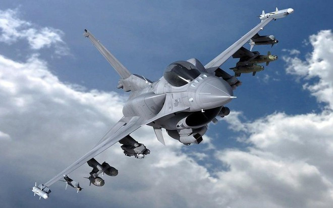 Hiện nay, F-16 đã có mặt trên 24 quốc gia, đồng thời là chương trình máy bay chiến đấu lớn nhất phương Tây, khi đã có tới hơn 5.000 chiếc được sản xuất kể từ khi bắt đầu vào năm 1976.