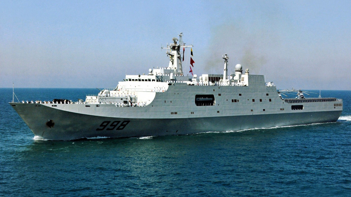 Các tàu này đều được xưởng đóng tàu Hỗ Đông - Trung Hoa của Trung Quốc xây dựng, chúng được biết đến với định danh bởi các nước phương Tây NATO là Yuzhao, được xây dựng và phát triển từ năm 2006, chính thức nhập biên chế từ năm 2007 – nay. Nguồn ảnh: QQ.