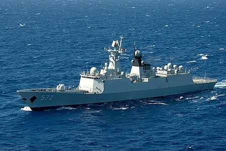 Còn về sự xuất hiện của khinh hạm Type 054A (hiệu NATO: Jiangkai II) trong lần hạ thuỷ này của Trung Quốc, từ lâu chúng đã được xem như “xương sống” của hạm đội tàu chiến mặt nước của PLAN, với hơn 30 chiếc trong biên chế. Nguồn ảnh: Wikipedia.