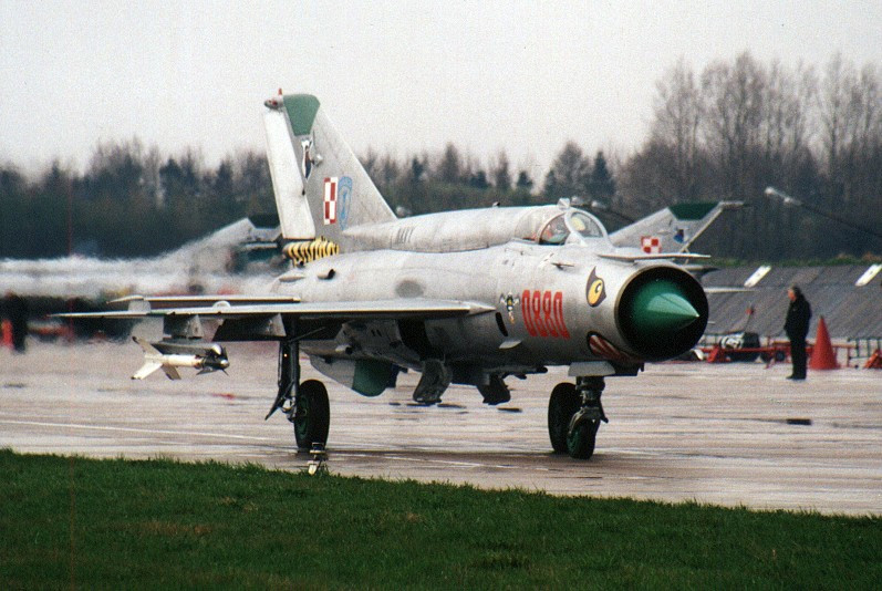Và không chỉ riêng Không quân Romania, MiG-21 hiện nay vẫn còn phục vụ trong lực lượng Không quân Croatia, đây cũng là quốc gia thuộc NATO.