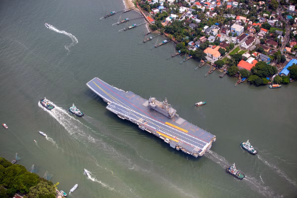 Việc hoàn thành thành công các chuyến thử nghiệm đầu tiên được tiến hành trong bối cảnh đại dịch COVID-19 hoành hành tại Ấn Độ. Hải quân nước này cho biết: "Đây là bằng chứng cho những nỗ lực tận tâm của đông đảo các bên liên quan trong hơn một thập kỷ qua. Đây là một hoạt động quan trọng và sự kiện lịch sử". 