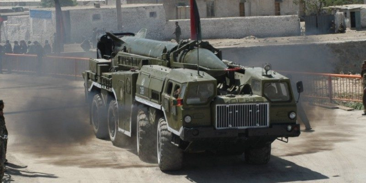 Kế đến, “con át thứ 2” của Tehran chính là Shahab-1. Shahab-1 chính là một nền tảng cho tên lửa tầm xa của Iran. Đây là một biển thể riêng của Iran được dựa theo tên lửa SS-1Cud do Nga sản xuất.