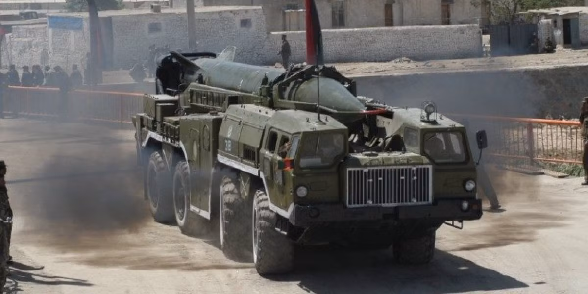 Kế đến, “con át thứ 2” của Tehran chính là Shahab-1. Shahab-1 chính là một nền tảng cho tên lửa tầm xa của Iran. Đây là một biển thể riêng của Iran được dựa theo tên lửa SS-1Cud do Nga sản xuất.