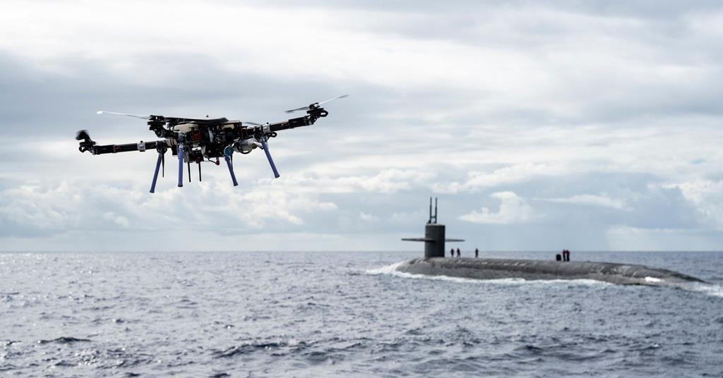 Tàu ngầm này còn được cho là có thể mang theo cũng như phóng được các máy bay không người lái (UAV) để hộ trợ công tác tác chiến của tàu ngầm này.