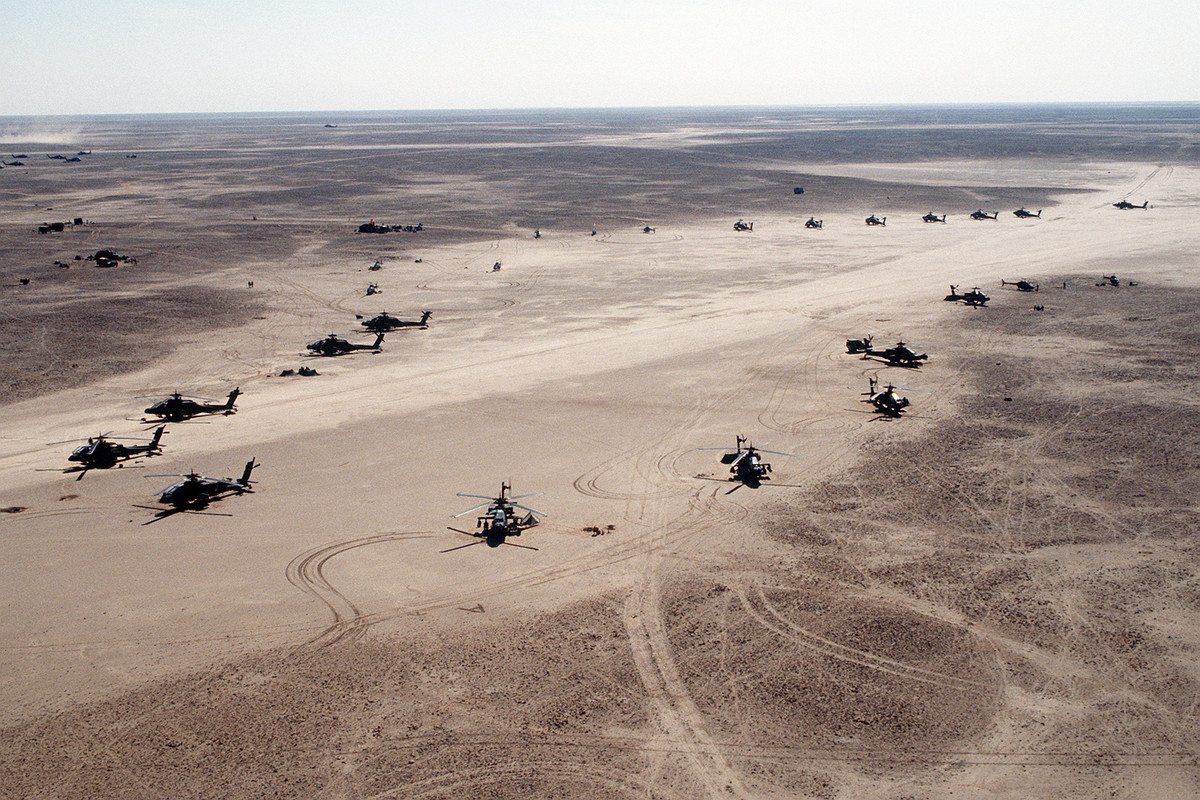 Và cuối cùng, cũng tại Chiến dịch Bão táp Sa mạc này, giới chuyên gia đã đánh giá đây là một chiến dịch quân sự mang tính tiên phong trong việc sử dụng vũ khí công nghệ cao trên thế giới.