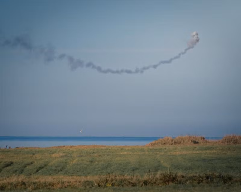 M-SHORAD cũng được trang bị radar bán cầu đa nhiệm, gồm 4 radar mảng pha ở 4 góc xe. Giúp nó có thể phát hiện, theo dõi mục tiêu ở phạm vi ít nhất từ 20-25km và khai hoả.