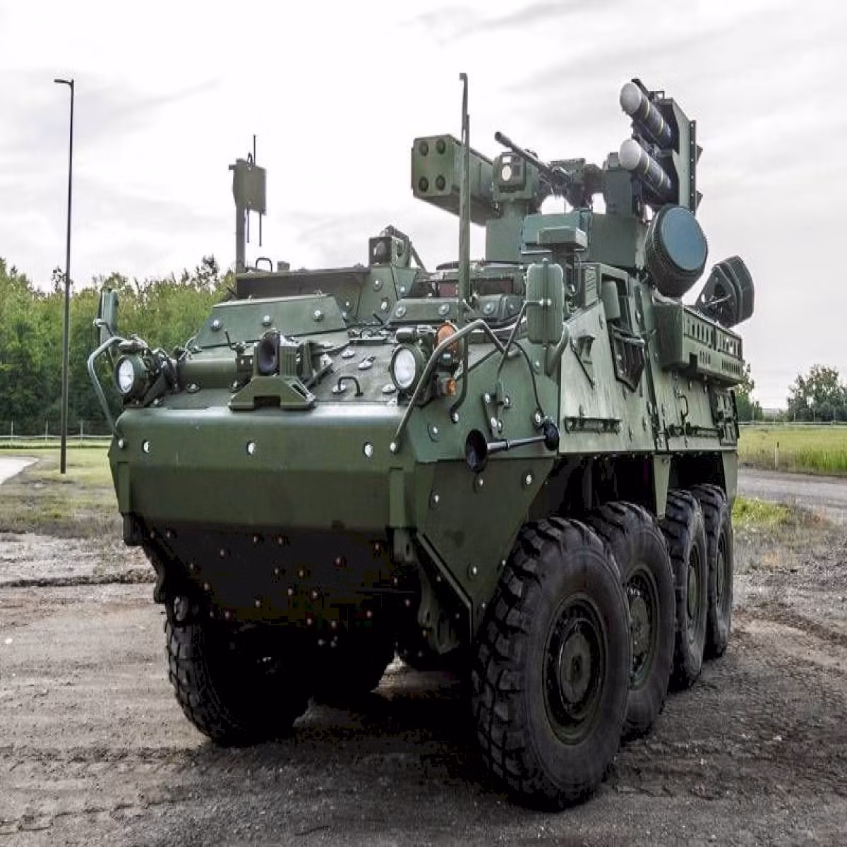 Hệ thống mới sẽ tương thích với Stinger Vehicle Universal Launcher được sử dụng trên IM-SHORAD và có thể đánh bại các máy bay cánh cố định và cánh quay, cũng như UAS Nhóm 2 và 3 hoặc tốt hơn Stinger. Một hợp đồng lên tới 8.000 tên lửa dự kiến sẽ được bàn giao vào năm 2026.