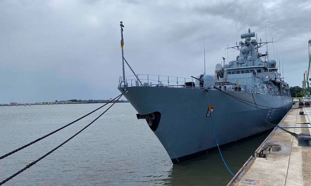 Qua các tình tiết, các vấn đề hiện nay đang gặp phải với Triều Tiên và Trung Quốc tại khu vực biển Đông là rất căng thẳng, động thái từ các quốc gia trong khu vực nói chung, và đối với Đức mới đây nói riêng, đã cho thế giới thấy tính phức tạp và tầm quan trọng của an ninh khu vực Tây Thái Bình Dương. Nguồn ảnh: Pinterest.