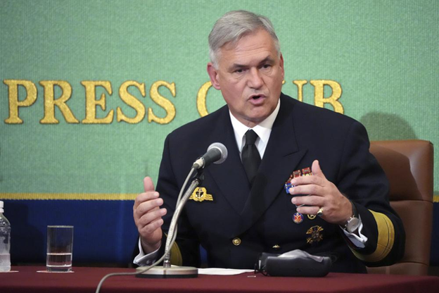 Phó Đô đốc Schonbach đã nhận định, với tình hình căng thẳng leo thang, vấn đề tranh chấp chủ quyền, và đặc biệt là sự thay đổi cán cân quân sự ở khu vực có thể vượt khỏi phạm vi châu Á.