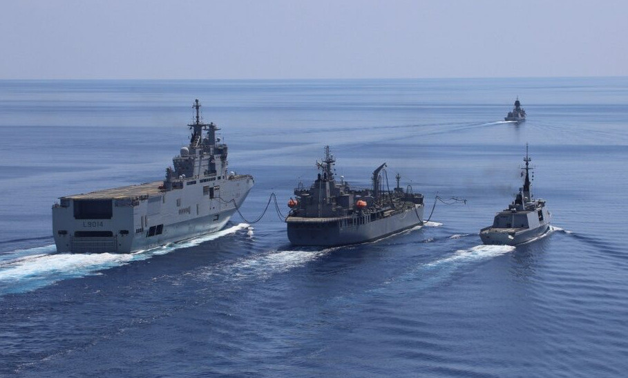 Sứ mệnh giám sát các tàu thuyền quanh vùng biển Triều Tiên đã được bắt đầu từ năm 2018, với sự tham gia của các nước như New Zealand, Australia, Mỹ, Canada, Anh, Pháp và Nhật Bản. Đây là lần đầu tiên Đức góp mặt tham gia sứ mệnh này.