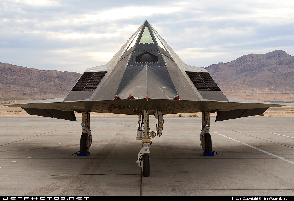 Sự thành công lần này của vũ khí công nghệ cao mà Mỹ sử dụng cũng đã đồng thời tạo nên một cái nhìn khác của thế giới, đã định hình các vấn đề quân sự thế giới trong nhiều thập niên tiếp theo sau này cho đến nay.