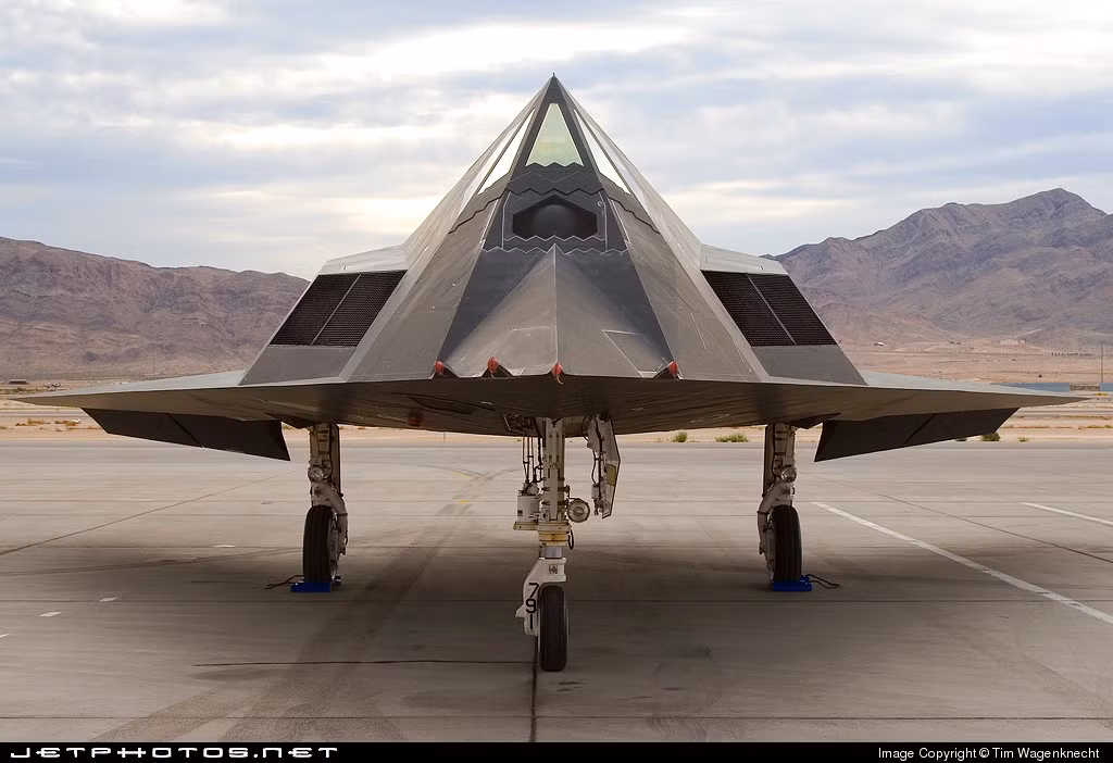 Sự thành công lần này của vũ khí công nghệ cao mà Mỹ sử dụng cũng đã đồng thời tạo nên một cái nhìn khác của thế giới, đã định hình các vấn đề quân sự thế giới trong nhiều thập niên tiếp theo sau này cho đến nay.