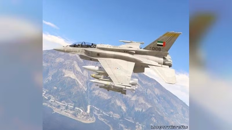 Nhưng ở F-16E/F Block 60, động cơ phản lực cánh quạt F110-GE-132 General Electric của nó tạo ra lực đẩy 32.500lbs. Đó là hơn hẳn so với F110-GE-129 của Block 50. Cho phép “Đại bàng sa mạc” đạt tốc độ tối đa là 2.400km/h.