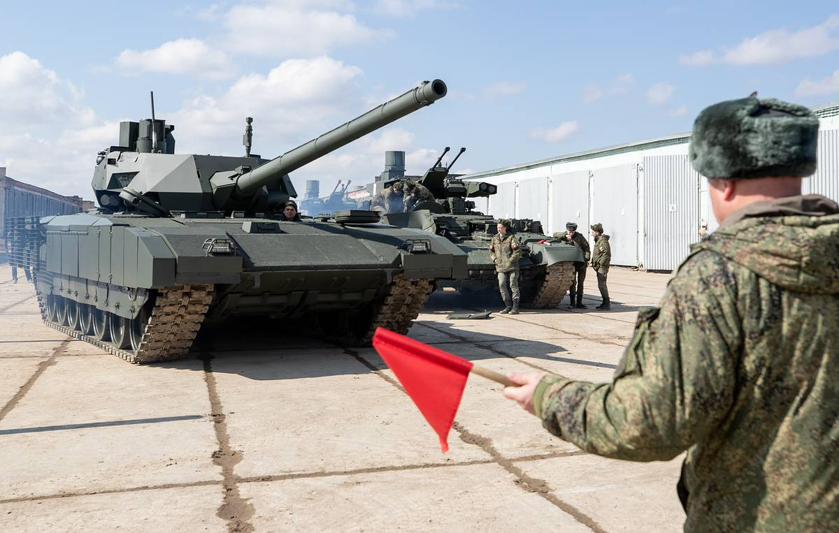 Theo các thông tin được biết, xe tăng mới này sẽ được trang bị cho mình những phương tiện bảo vệ thế hệ mới, và tổ hợp các thiết bị bảo vệ chủ động, nhằm tăng cường khả năng tác chiến – phòng thủ.