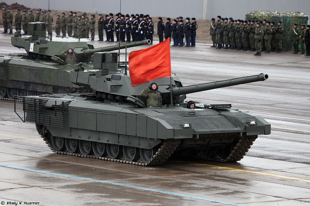 T-14 Armata của Nga đã được ra mắt công chúng lần đầu tiên tại Lễ diễu hành Ngày Chiến thắng ở Quảng trường Đỏ vào tháng 5/2015.