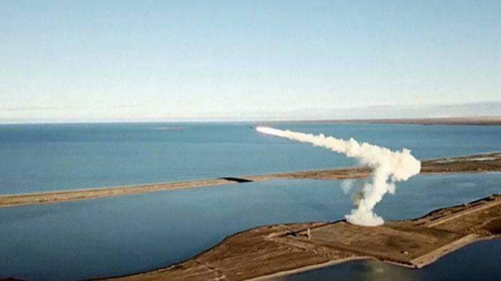 Tầm hoạt động của P-800 Onyx cũng được đánh giá cao, phạm vi hoạt động của nó là tuỳ vào phiên bản, nhưng với phiên bản tốt nhất tính đến nay có thể đạt tới phạm vi 800km.