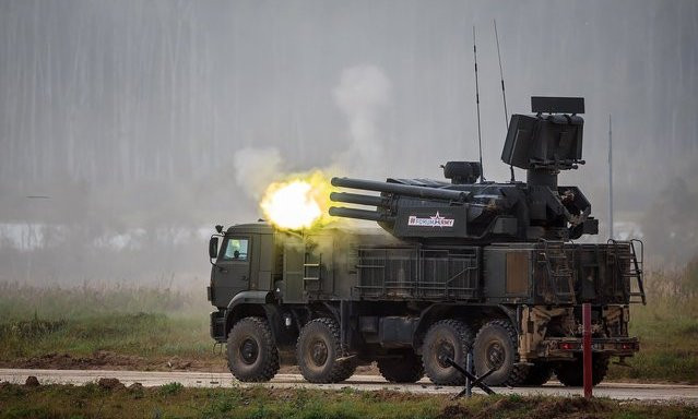Còn Pantsir-S1, dày đặc hơn cả S-400, có tới 14 quốc gia đang khai tác dòng vũ khí này và sử dụng trên đa dạng các mặt trận khác nhau, chứng tỏ uy lực không thể bàn cãi của nó. Nguồn ảnh: Foxt.
