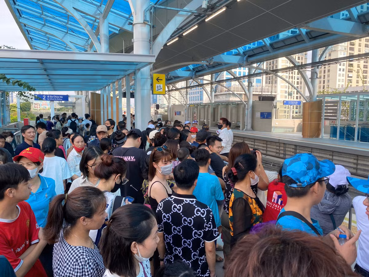 Dự án đường sắt đô thị đoạn Nhổn-Ga Hà Nội dài 12,5km, trong đó đoạn đang vận hành đi trên cao (Nhổn-Cầu Giấy) dài 8,5km.