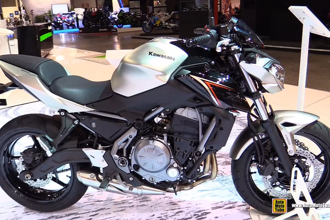 Kawasaki Z650 2017 được sản xuất nhằm thay thế dòng ER-6N hiện tại. Hay nói cách khác, Kawasaki Z650 chính là phiên bản naked-bike của dòng mô tô thể thao Ninja 650 mới. Bản thân Kawasaki Ninja 650 mới cũng là mẫu xe thay thế ER-6f cũ.