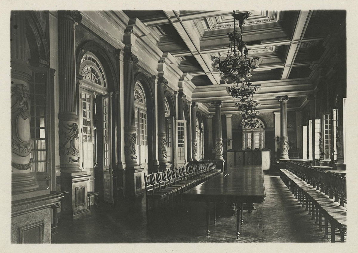 Trong phòng ăn của Phủ Toàn quyền. Ảnh tư liệu.