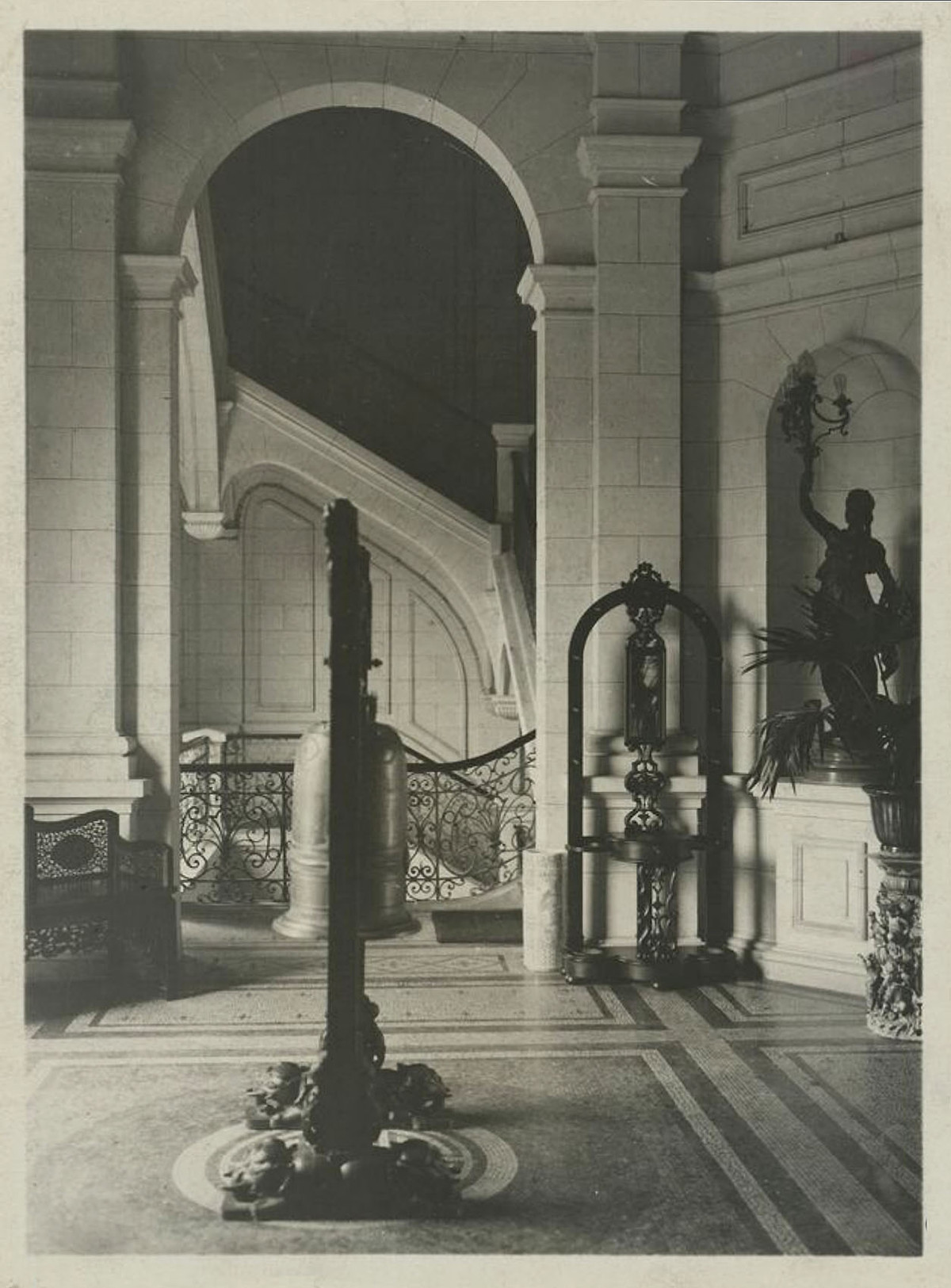 Khu vực sảnh cầu thang. Ảnh tư liệu.