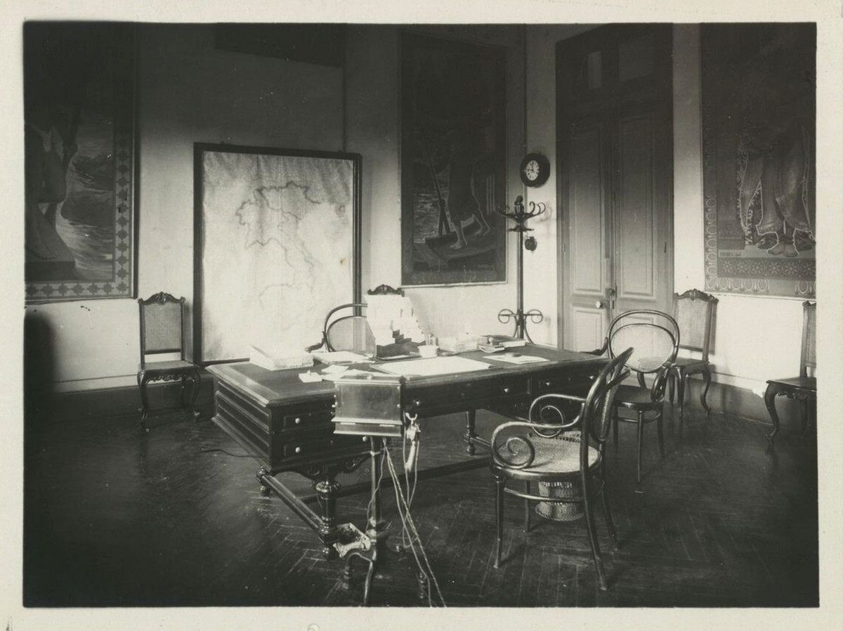 Phòng làm việc của chánh văn phòng. Ảnh tư liệu.